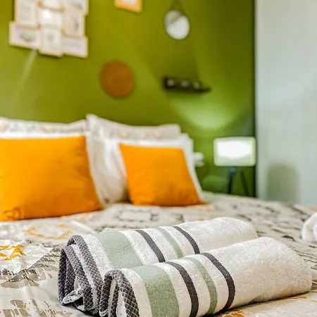 Sunny Penthouse In 아파트 *