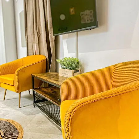 Sunny Penthouse In *