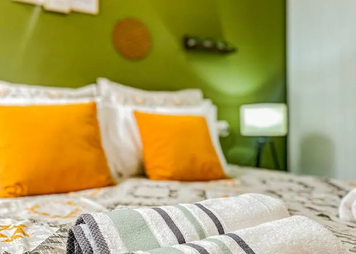 Sunny Penthouse In Apartament *