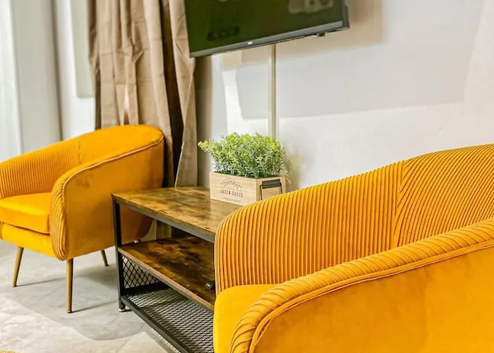 Sunny Penthouse In *