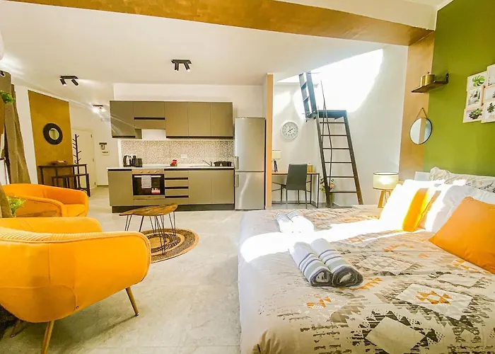 Sunny Penthouse In Apartament Gzira