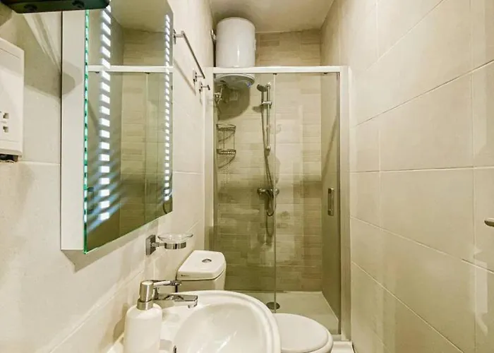 Sunny Penthouse In Apartament